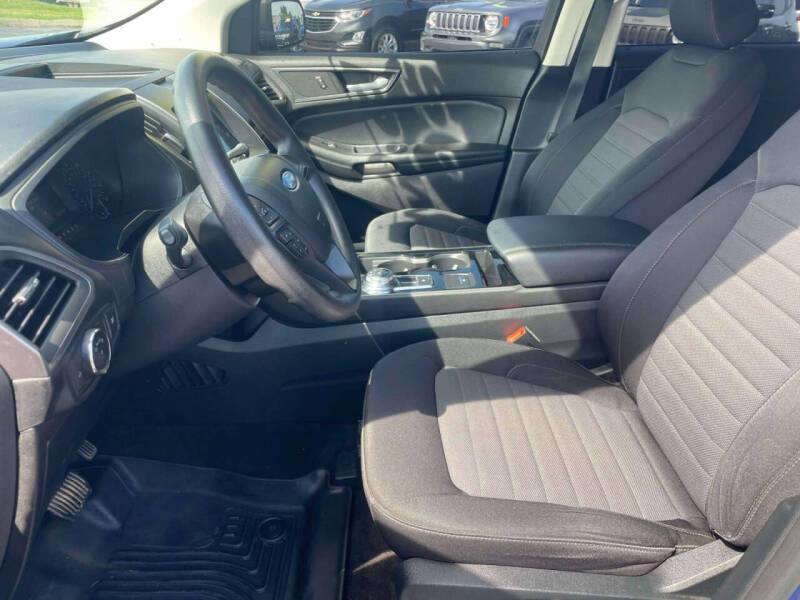 2020 Ford Edge SE