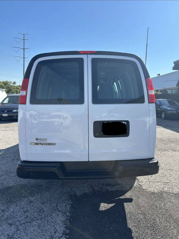 2021 Chevrolet Express 2500