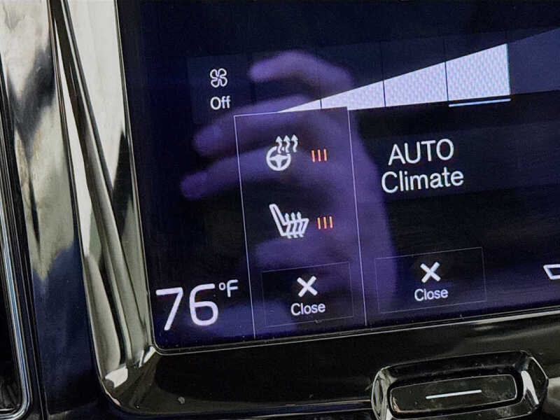 2021 Volvo XC60 T6 Momentum