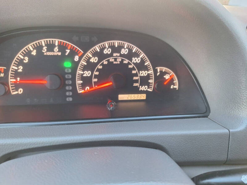 2005 Toyota Camry LE