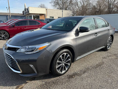 2018 Toyota Avalon for sale at SKY AUTO SALES in Detroit MI