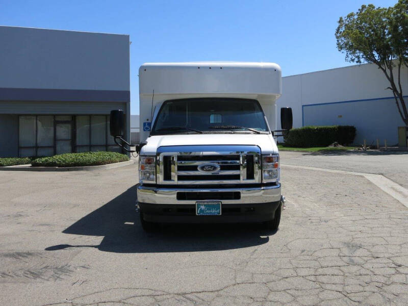 2024 Ford E-450