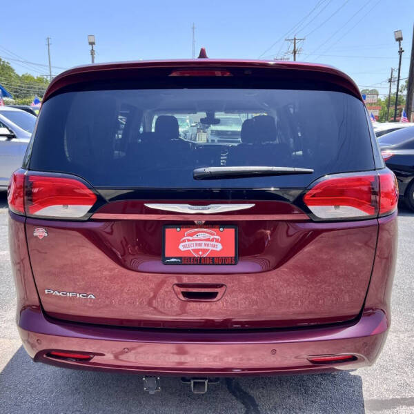 2017 Chrysler Pacifica Touring