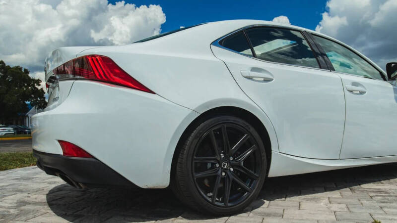 2017 Lexus IS 200t