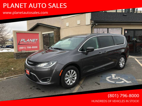 2018 Chrysler Pacifica for sale at PLANET AUTO SALES in Lindon UT