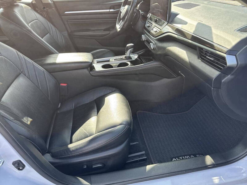 2023 Nissan Altima 2.5 SR