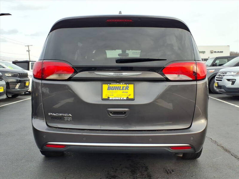 2020 Chrysler Pacifica Touring L