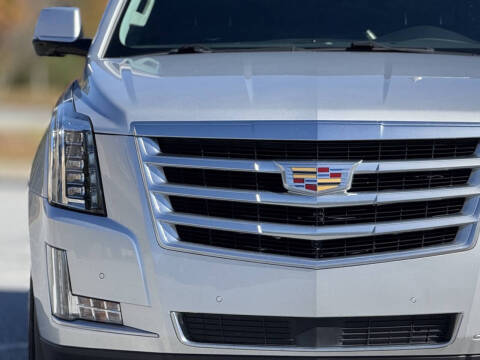 2016 Cadillac Escalade Standard