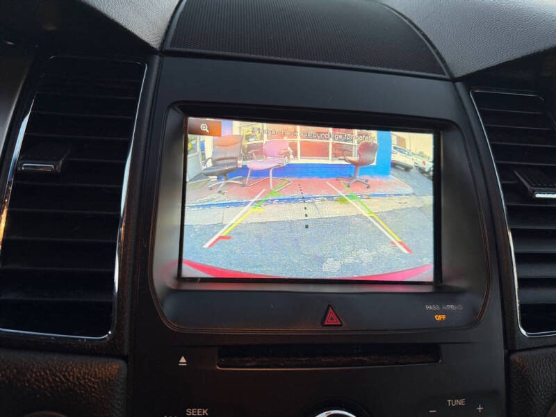 2015 Ford Taurus SEL