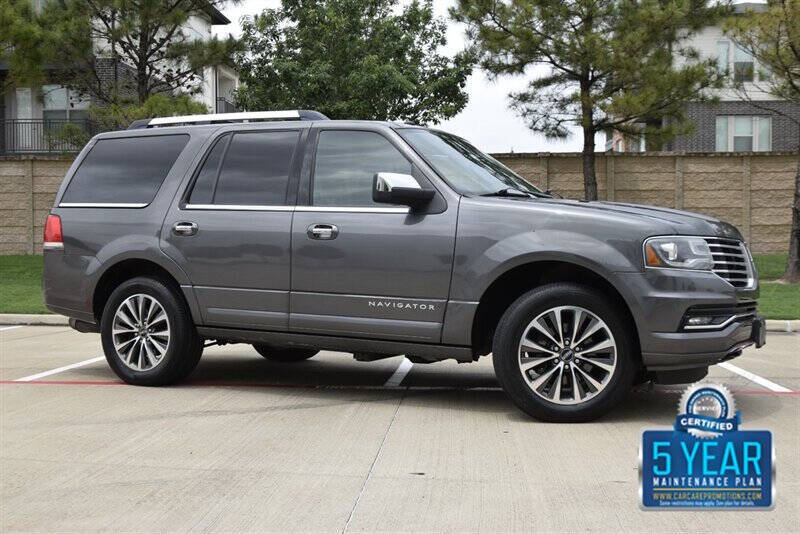 2016 Lincoln Navigator Select