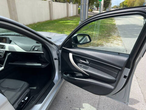 2016 BMW 3 Series 320i