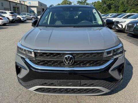 2024 Volkswagen Taos SE 4Motion