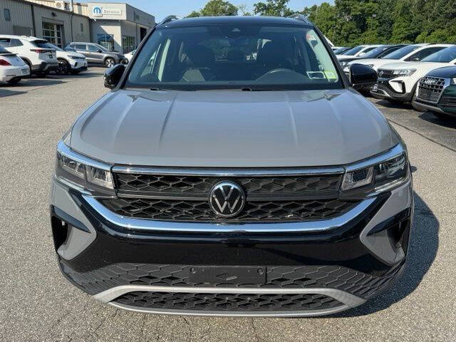 2024 Volkswagen Taos SE 4Motion
