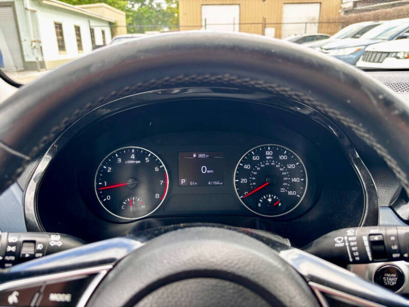 2023 Kia Seltos S