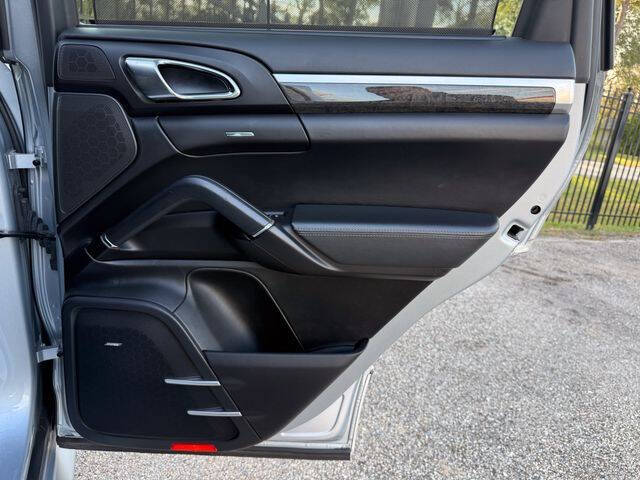 2016 Porsche Cayenne GTS