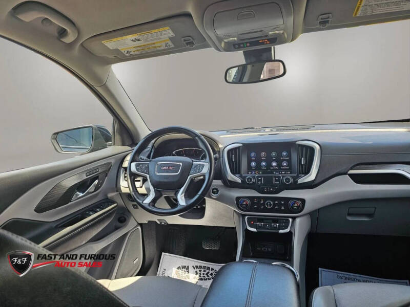 2023 GMC Terrain SLT