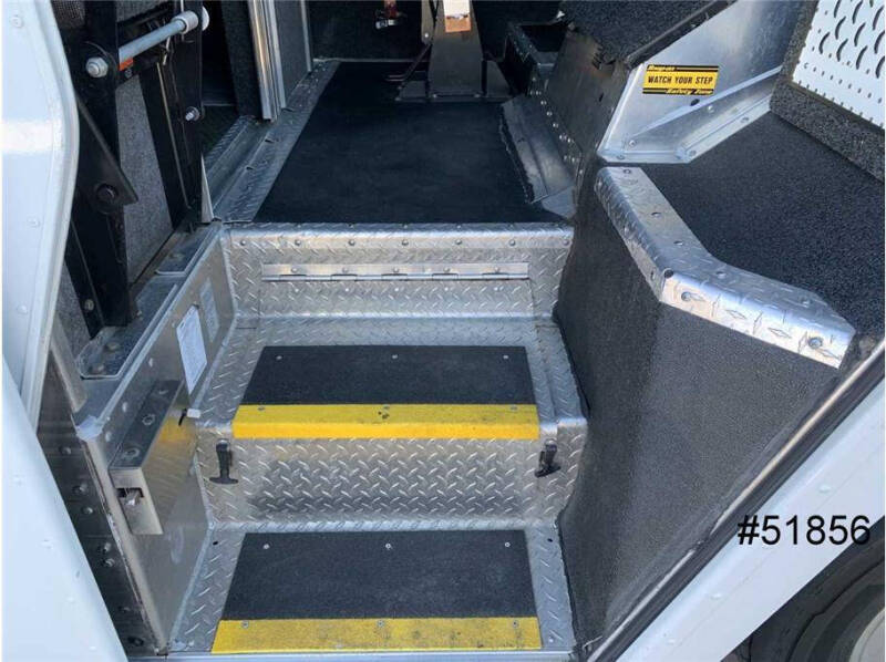 2016 Freightliner MT45 Chassis