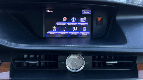 2013 Lexus ES 300h