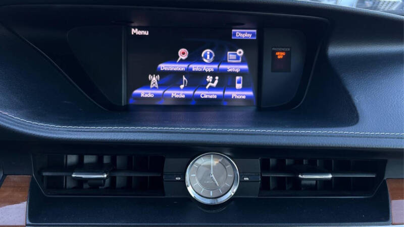2013 Lexus ES 300h