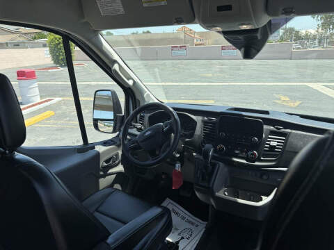 2025 Ford Transit 250