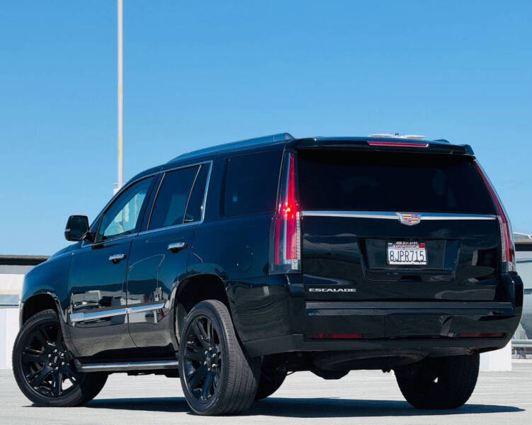 2019 Cadillac Escalade Luxury