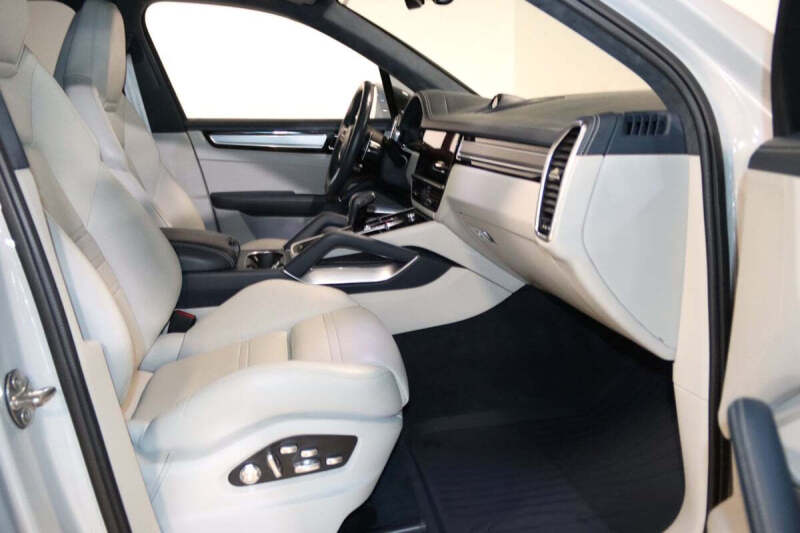 2020 Porsche Cayenne Turbo