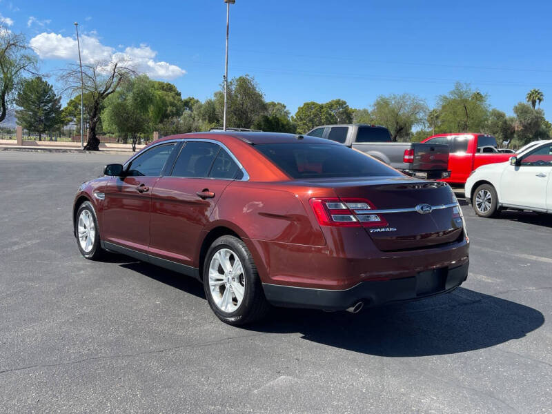 2015 Ford Taurus SEL