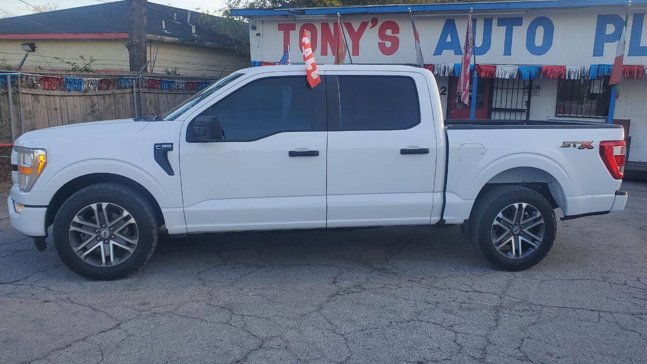 Used Car 2022 Ford F-150  Xlt 4x2 4dr Supercrew 6.5 Ft. Sb For Sale Under $30,000 In San Antonio, Texas