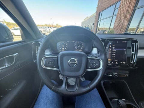 2020 Volvo XC40 T5 Momentum