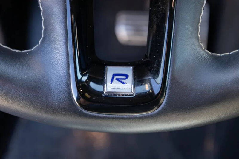 2019 Volvo XC60 T5 R-Design