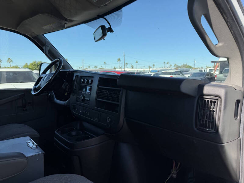 2017 Chevrolet Express 2500