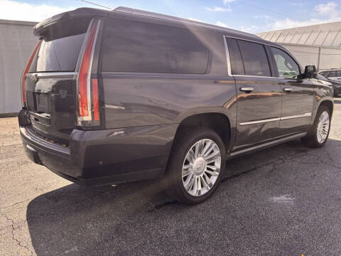 2017 Cadillac Escalade ESV Platinum