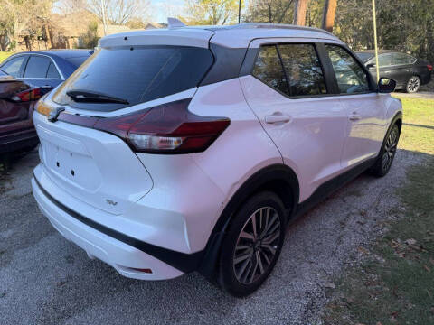 2023 Nissan Kicks SV