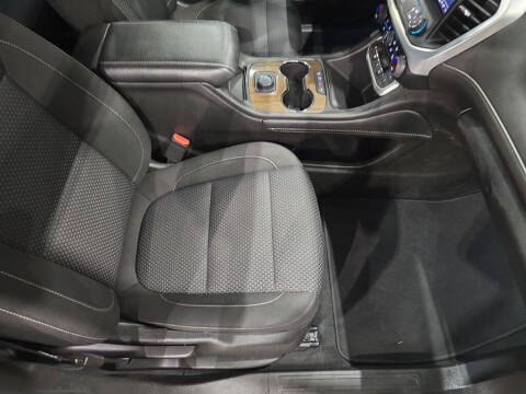 2023 GMC Acadia SLE