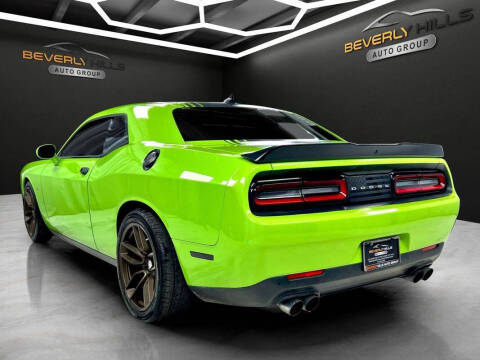 2015 Dodge Challenger R/T Plus Shaker