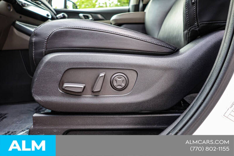 2025 Kia Carnival LXS