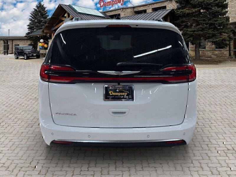 2026 Chrysler Pacifica Pinnacle
