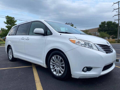 2013 Toyota Sienna XLE 8-Passenger
