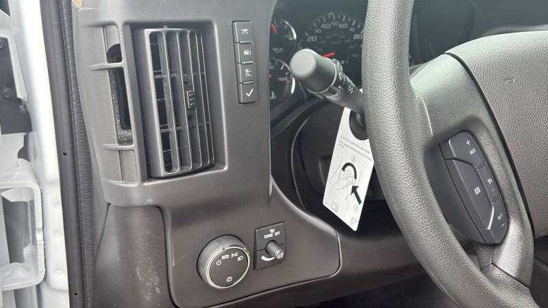 2026 GMC Savana 2500