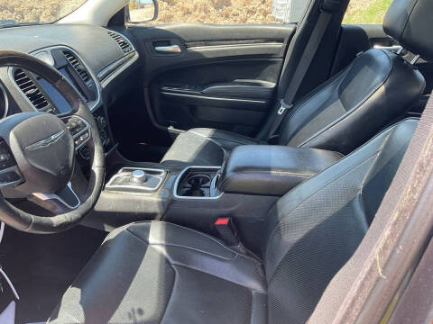 2017 Chrysler 300 C