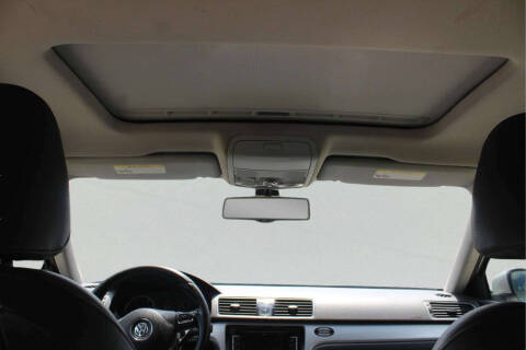 2012 Volkswagen Passat SE
