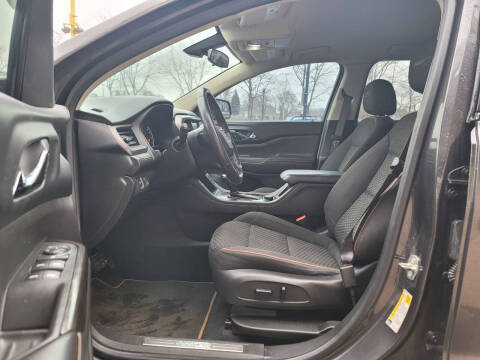 2017 GMC Acadia SLE-2