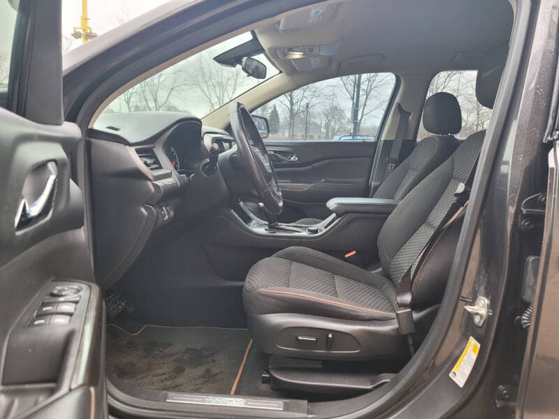 2017 GMC Acadia SLE-2