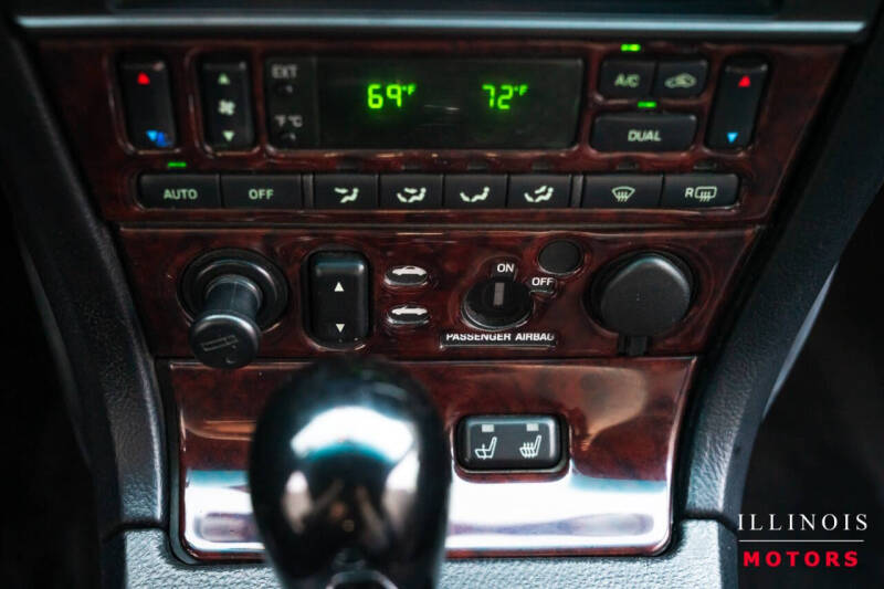 2003 Ford Thunderbird