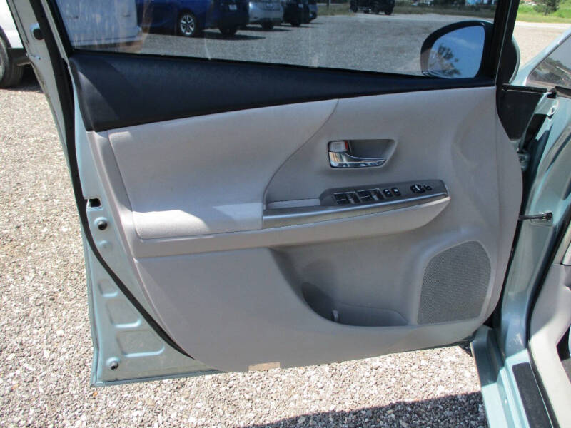 2015 Toyota Prius v Three