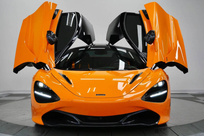 2022 McLaren 720S Performance