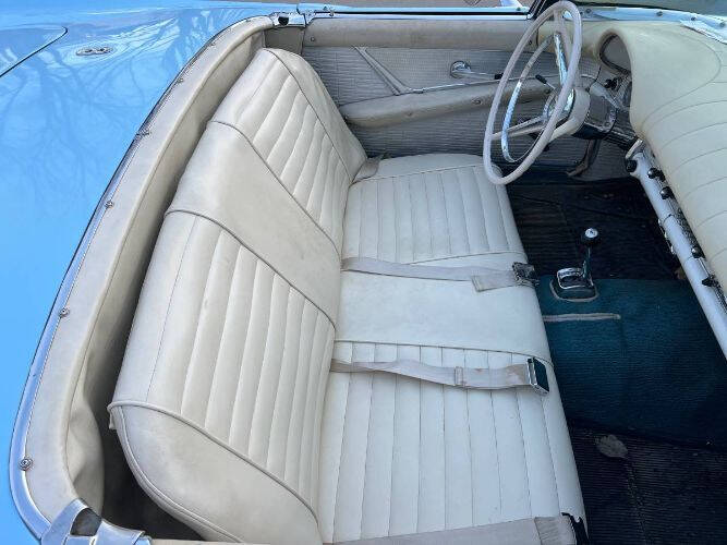 1957 Ford Thunderbird