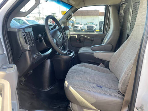 2017 GMC Savana 2500