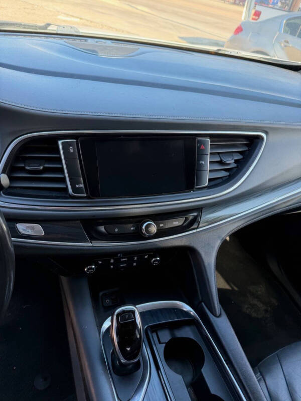 2020 Buick Enclave Essence