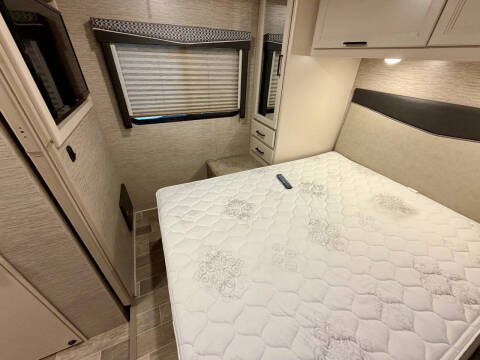 2021 Thor Motor Coach Chateau 28Z